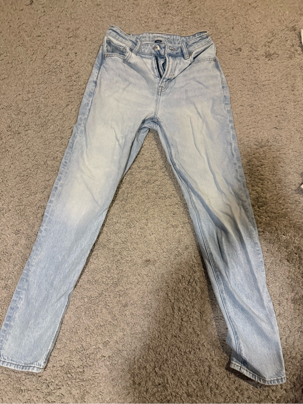 Light Wash Woman’s Jeans - Classic Slim Fit
